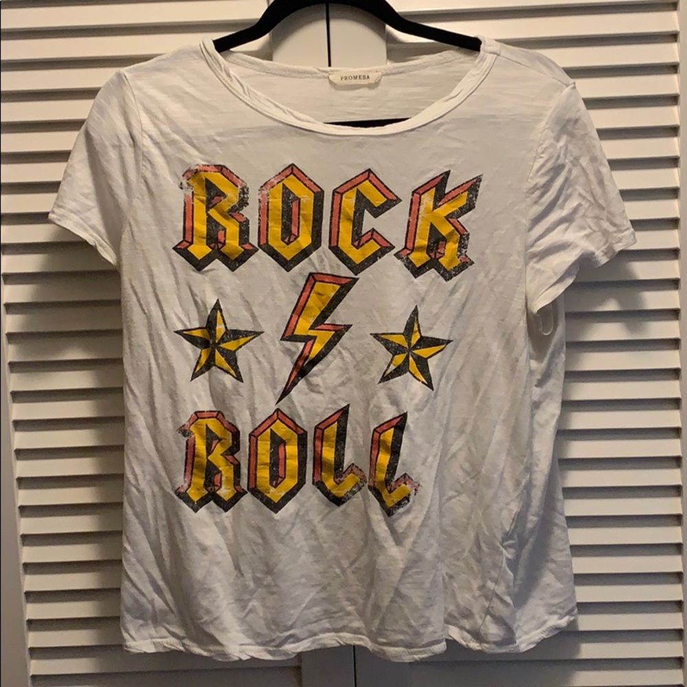 Graphic tee